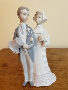 Vtg Lladro Wedding Bride and Groom Porcelain Figurine: #4808